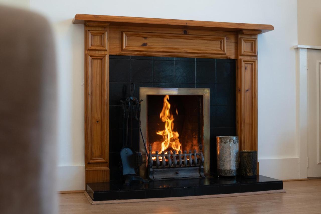 Dwellcome Home Ltd 1 Bed Apt, Half Mile To Union Street Yet Quiet, Free Parking, Fast Wifi, Ideal For Long Term Contractor, Etc Stays, Fully Equipped Kitchen, Regular Housekeeping Option - See Our Site For Assurance Aberdeen Kültér fotó